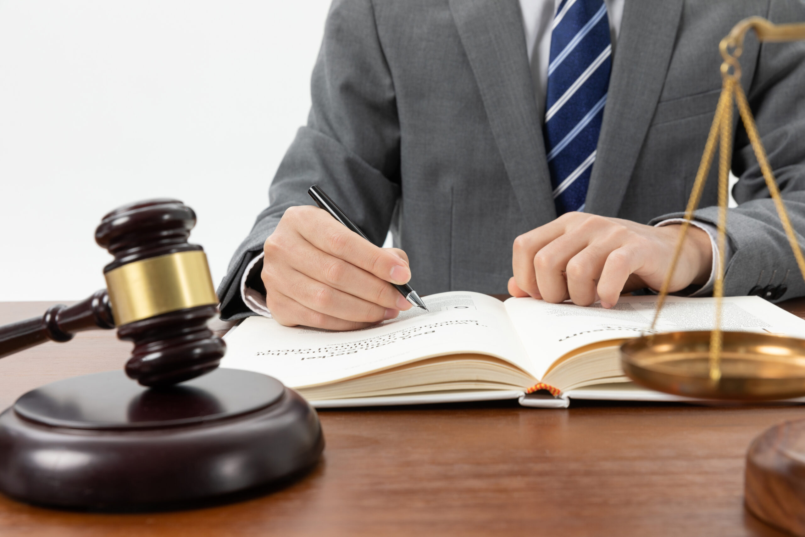 Certificate in Law & Legal Studies at a university in the Australia, located in Sydney or Melbourne
